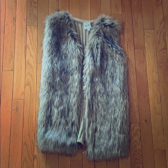 Hippie Rose Tops - Faux fur sweater vest
